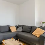 Le De Luca *